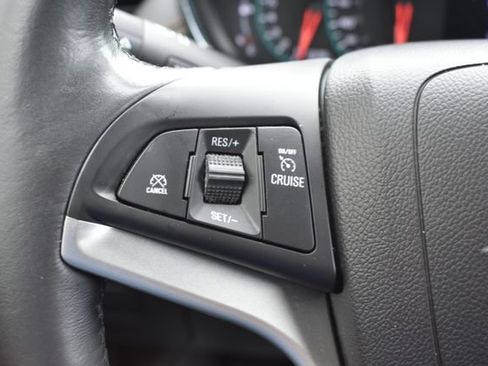 Used 2019 Chevrolet Trax LT w/ LT Convenience Package AWD/4WD image 23
