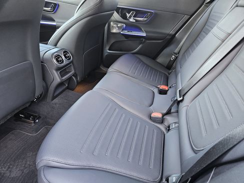 Certified 2025 Mercedes-Benz GLC 300 image 28