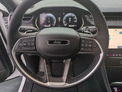 New 2026 Jeep Grand Cherokee L Laredo image 19