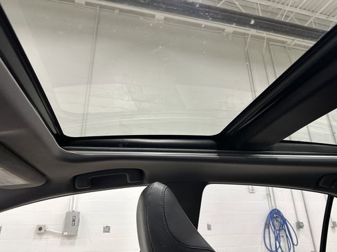 Used 2019 Toyota Camry XLE image 28