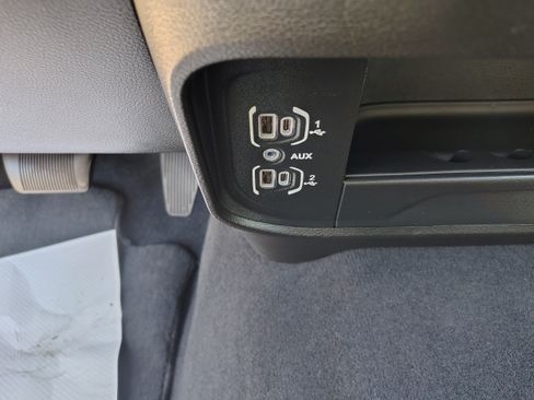 Certified 2025 RAM 2500 Big Horn AWD/4WD image 33