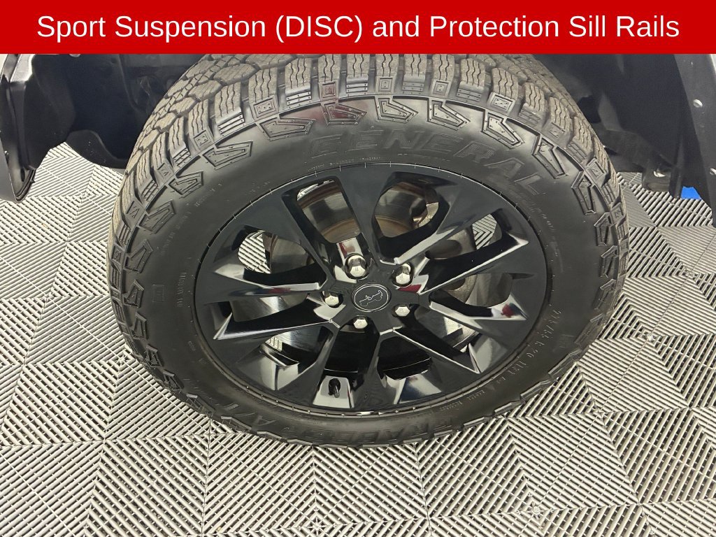 Used 2025 Jeep Gladiator Sport AWD/4WD image 14