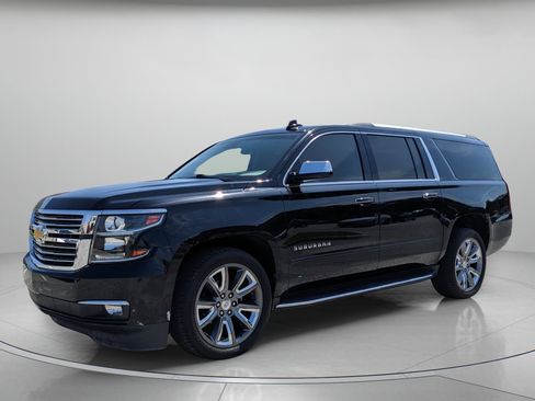 Used 2018 Chevrolet Suburban Premier AWD/4WD image 2