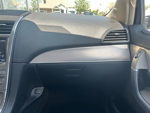 Used 2012 Lincoln MKX AWD image 21