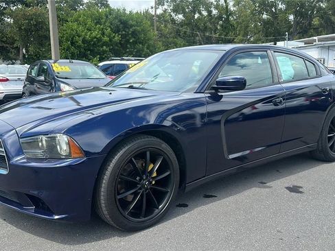 Used 2014 Dodge Charger SE RWD image 13
