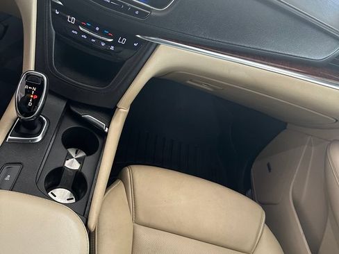 Used 2018 Cadillac XT5 Luxury w/ Driver Awareness Package FWD image 23