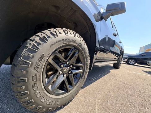 Used 2022 Chevrolet Silverado 1500 Custom Trail Boss w/ Safety Confidence Package AWD/4WD image 13