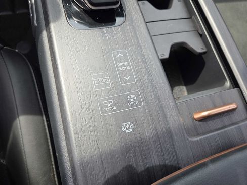 Used 2024 Nissan Ariya AWD image 24