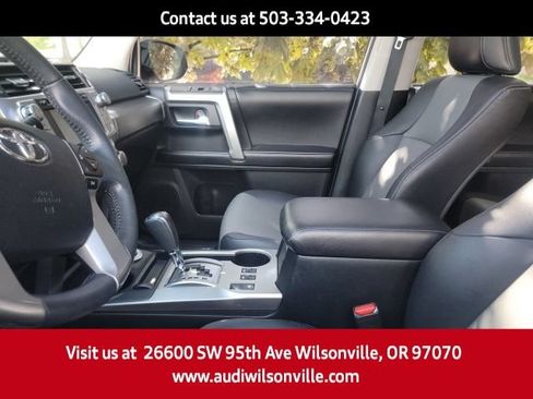 Used 2017 Toyota 4Runner SR5 Premium AWD/4WD image 5