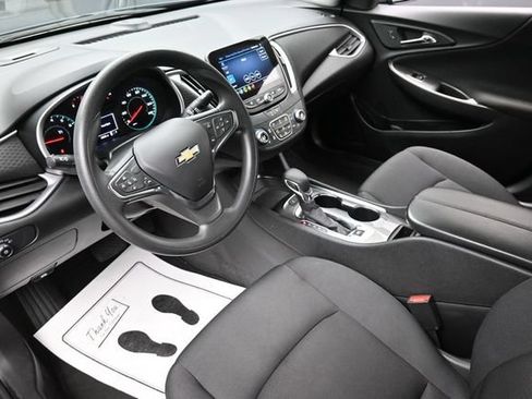 Used 2025 Chevrolet Malibu LT FWD image 19