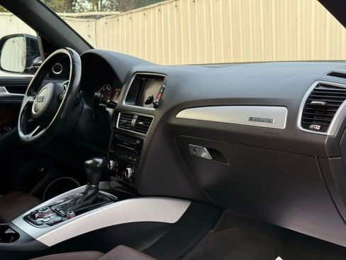 Used 2017 Audi Q5 2.0T Premium Plus w/ Technology Package image 19