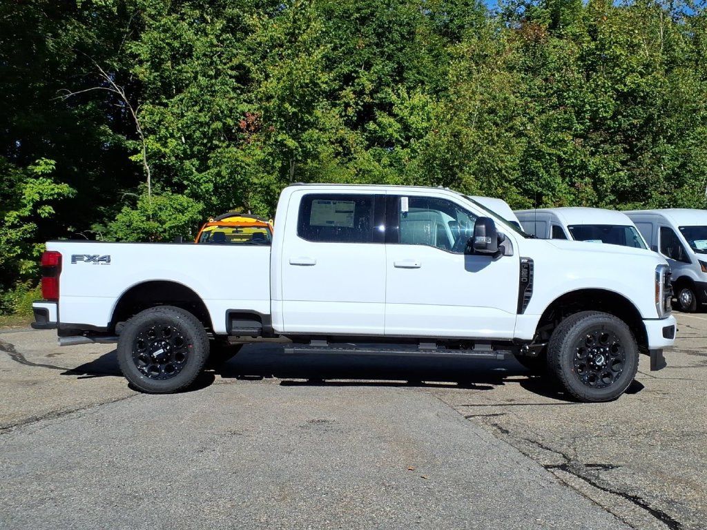 New 2026 Ford F250 XLT w/ XLT Premium Package AWD/4WD image 4