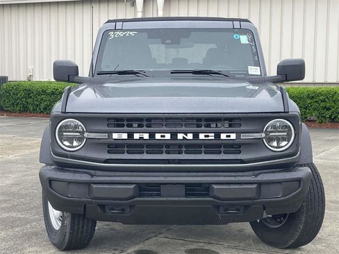 New 2025 Ford Bronco Base image 8