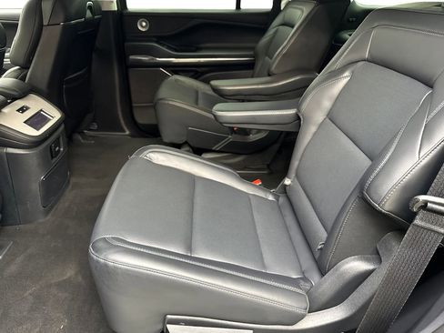 Used 2025 Lincoln Navigator Reserve AWD/4WD image 33