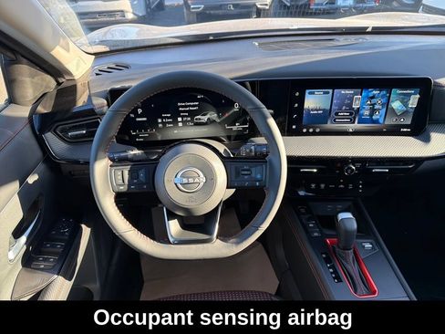 Used 2026 Nissan Kicks SR FWD image 17
