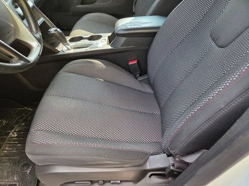Used 2017 Chevrolet Equinox LT w/ Convenience Package FWD image 18