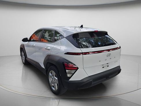 Used 2024 Hyundai Kona SE image 7