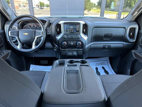 Used 2021 Chevrolet Silverado 1500 LT AWD/4WD image 9