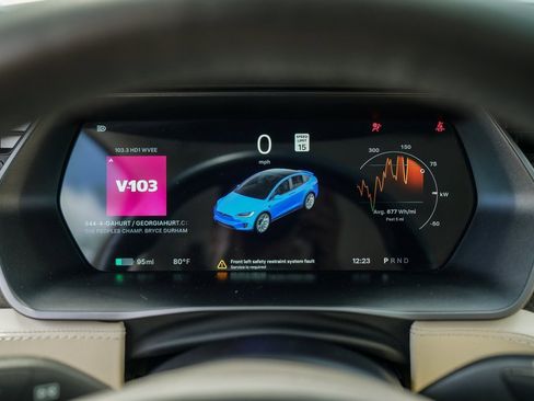 Used 2018 Tesla Model X 100D image 25