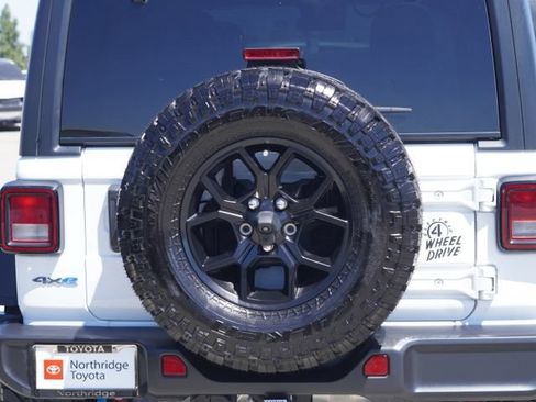 Used 2024 Jeep Wrangler Unlimited AWD/4WD image 10