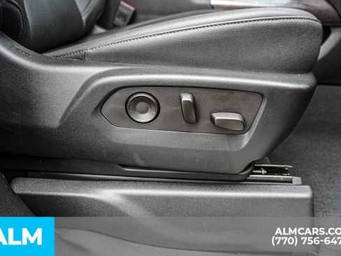 Used 2024 Chevrolet Silverado 2500 LTZ w/ LTZ Convenience Package image 50