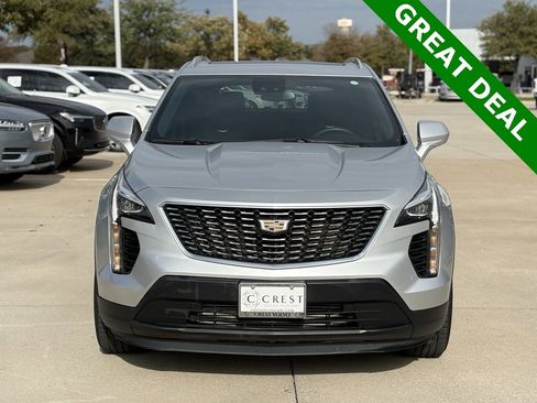 Used 2022 Cadillac XT4 Luxury w/ Cold Weather Package image 4