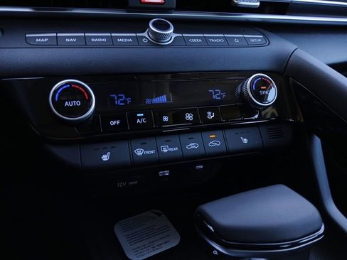 New 2026 Hyundai Elantra Limited FWD image 18