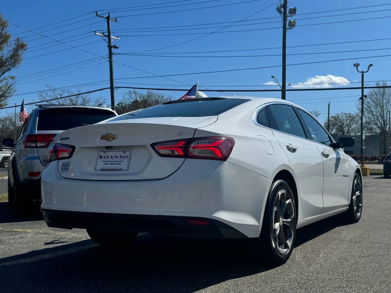 Used 2021 Chevrolet Malibu LT FWD image 4
