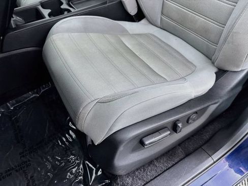 Used 2017 Honda CR-V EX image 17