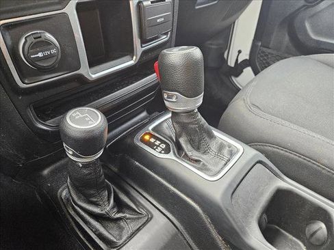 Used 2021 Jeep Wrangler Sport image 12