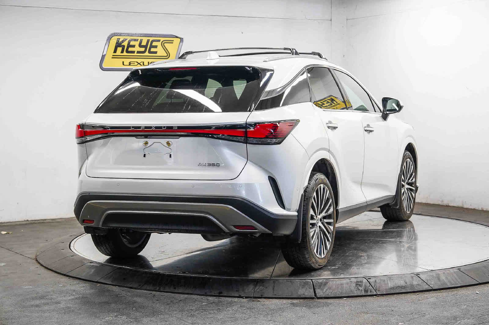 Used 2024 Lexus RX 350 Premium Plus w/ Convenience Package FWD image 4