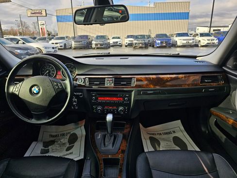 Used 2011 BMW 335i xDrive Sedan image 13