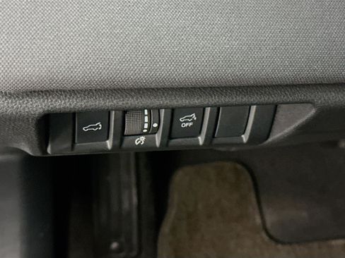 Used 2025 Subaru Outback Premium AWD/4WD image 17