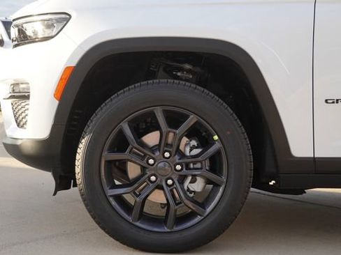New 2025 Jeep Grand Cherokee Limited image 5