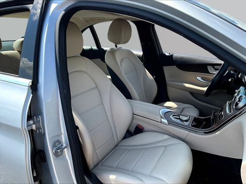 Used 2021 Mercedes-Benz C 300 4MATIC Sedan image 29