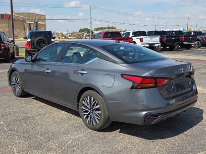 Used 2025 Nissan Altima 2.5 SV