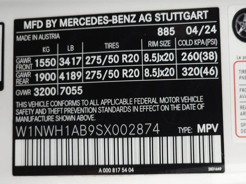 Used 2025 Mercedes-Benz G 550 w/ Manufactur Interior Package image 37