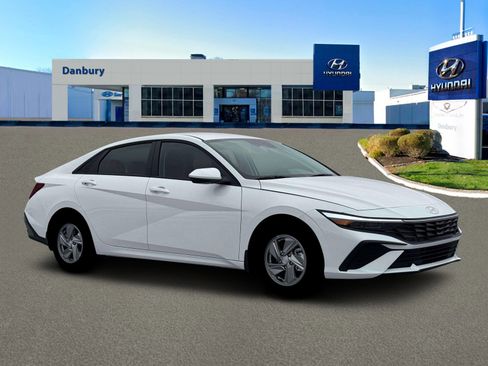 New 2026 Hyundai Elantra SE image 10