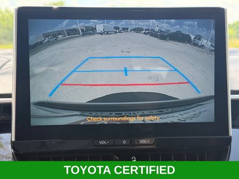 Certified 2025 Toyota Corolla SE w/ SE Premium Package FWD image 18