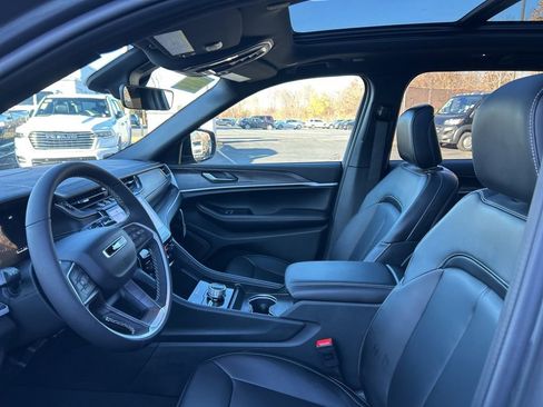 New 2025 Jeep Grand Cherokee Limited w/ Trailer Tow Package image 50