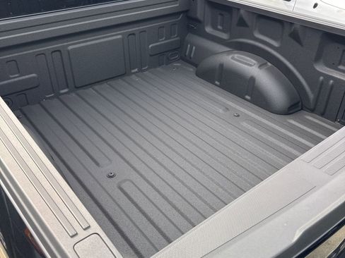 Used 2025 Ford F150 Lariat w/ Equipment Group 501A Mid image 6