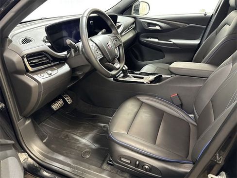 Certified 2024 Buick Envista Sport Touring w/ Convenience I Package image 11