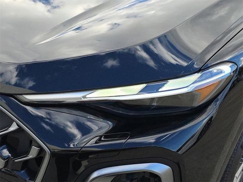 New 2025 Audi Q5 Premium image 32