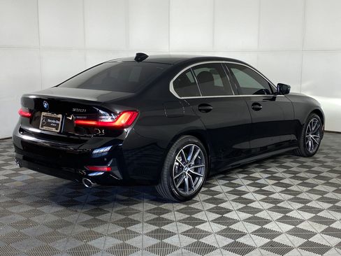 Used 2021 BMW 330i xDrive Sedan w/ Convenience Package image 9