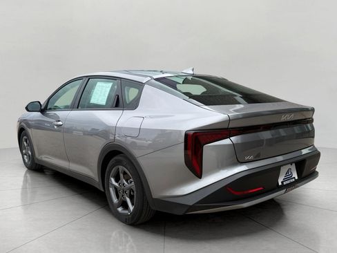 Used 2025 Kia K4 FWD image 10