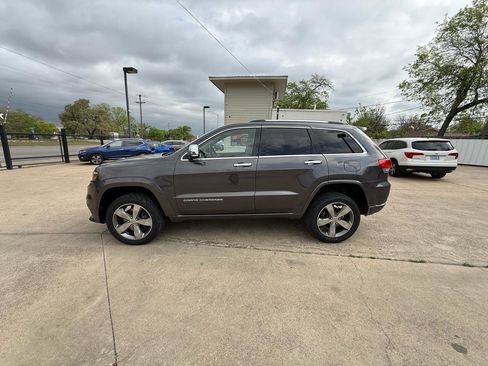 Used 2014 Jeep Grand Cherokee Overland w/ Advanced Technology Group image 2