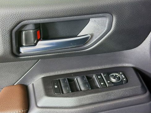 Used 2025 Toyota Land Cruiser AWD/4WD image 18