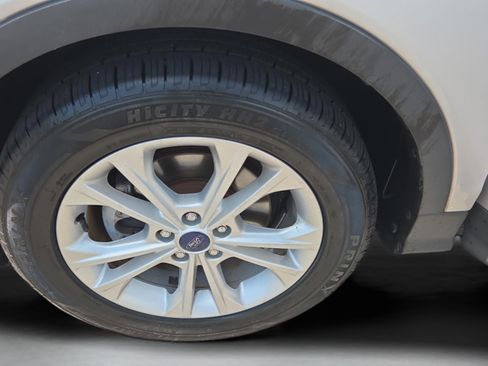 Used 2017 Ford Escape SE FWD image 28