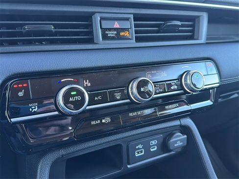 New 2025 Honda Pilot Touring image 30