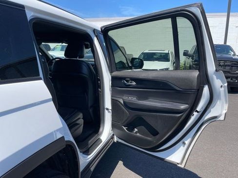 Certified 2023 Jeep Grand Cherokee L Laredo AWD/4WD image 16
